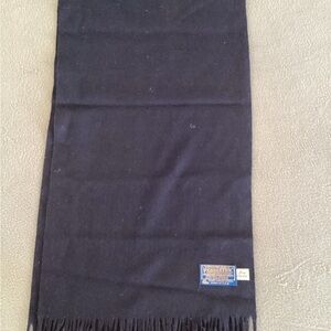 Pendleton Scarf 100% Virgin Wool Navyb Design Measures 12x55 Made in USA